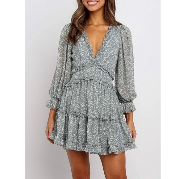 ✦NWT Ruffled Emerald Dress✦ - Picture 1 of 4